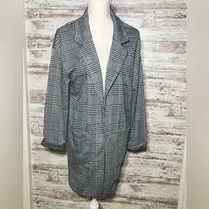 Blazer checker pattern